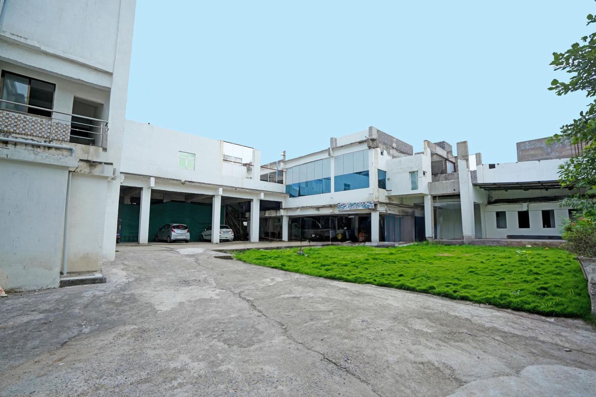 Hotel O Ss Palace Rāipur Exteriér fotografie